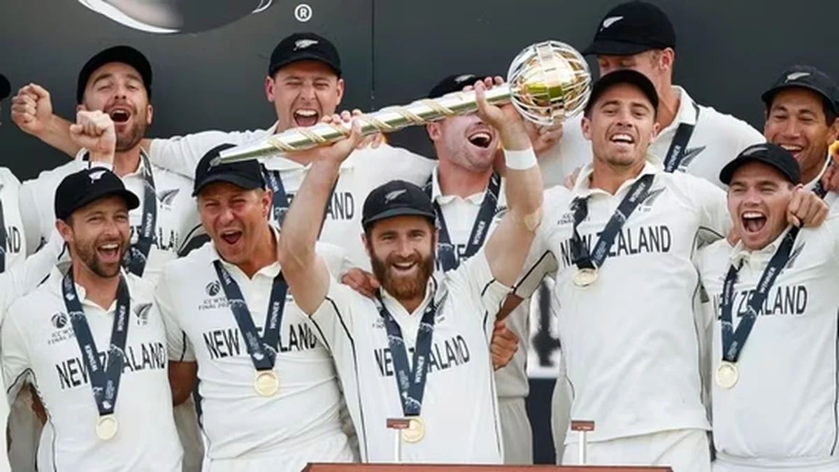 Kane Williamson lifting the ICC World Test Championship mace after New Zealand beat India in the 2021 final